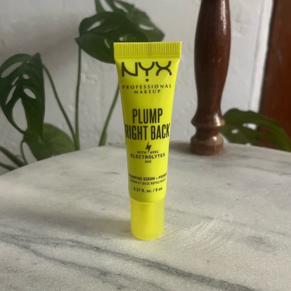✨$4 NYX Professional Makeup Plump Right Back Primer electrolyte mix serum primer - Picture 1 of 1